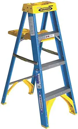 Werner Ladder 6004S Type I Fiberglass Stepladder, 4'