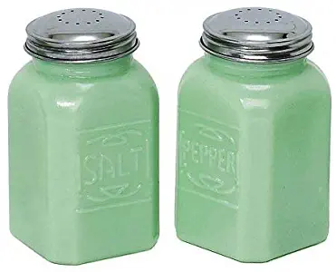 Jade Jadeite Green 2 Pc Salt Pepper Shaker SET Depression Glass Shakers